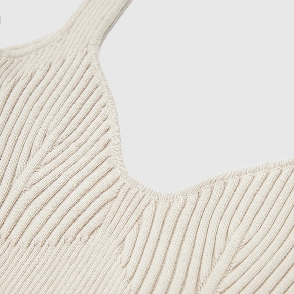 Manière de Voir Set - Beige Ribbed Contour Crop Top & Ombré Flared Leggings - Picture 10 of 15